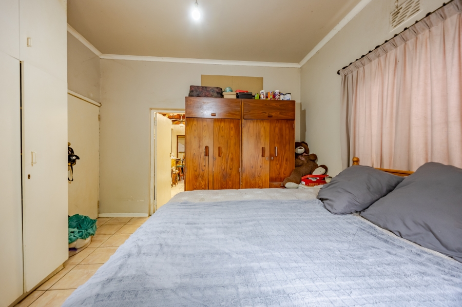 4 Bedroom Property for Sale in Lakeside Western Cape